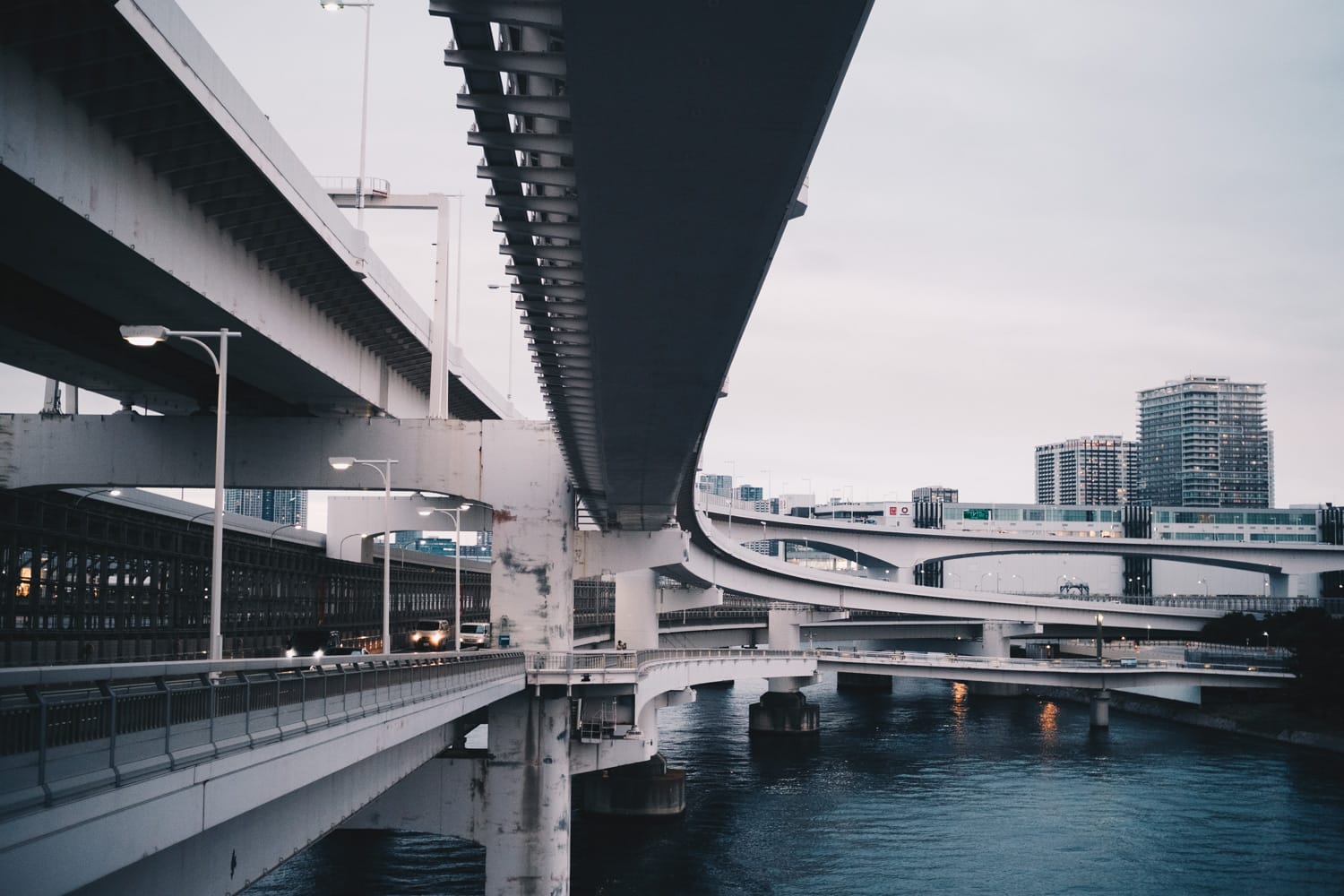 レインボーブリッジを徒歩で渡る