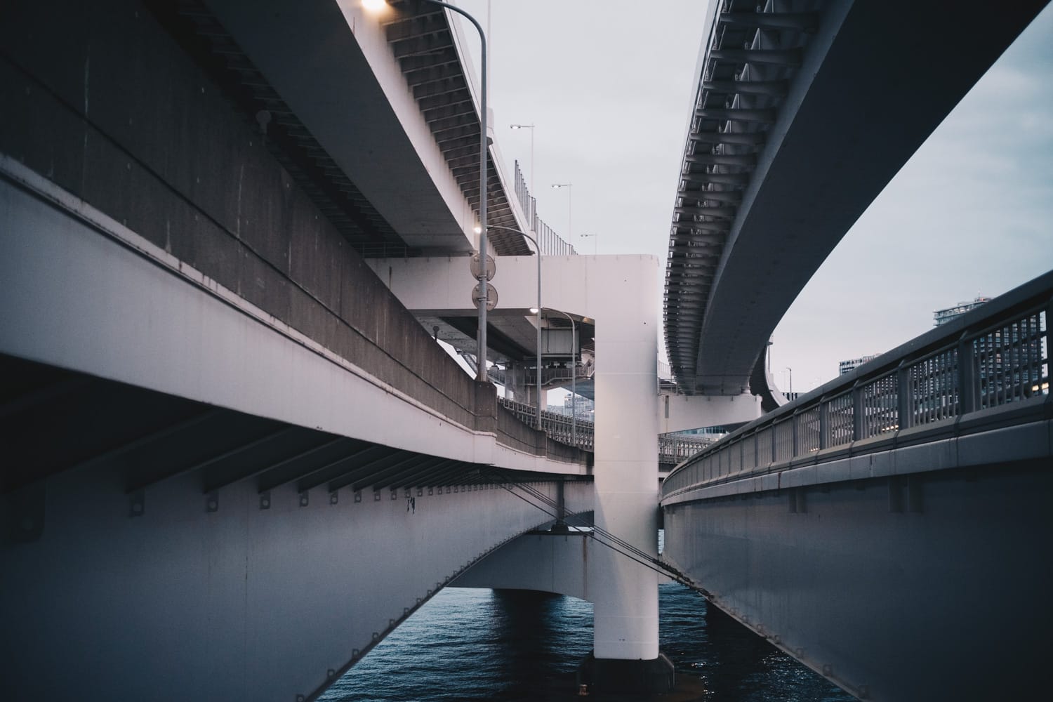 レインボーブリッジを徒歩で渡る