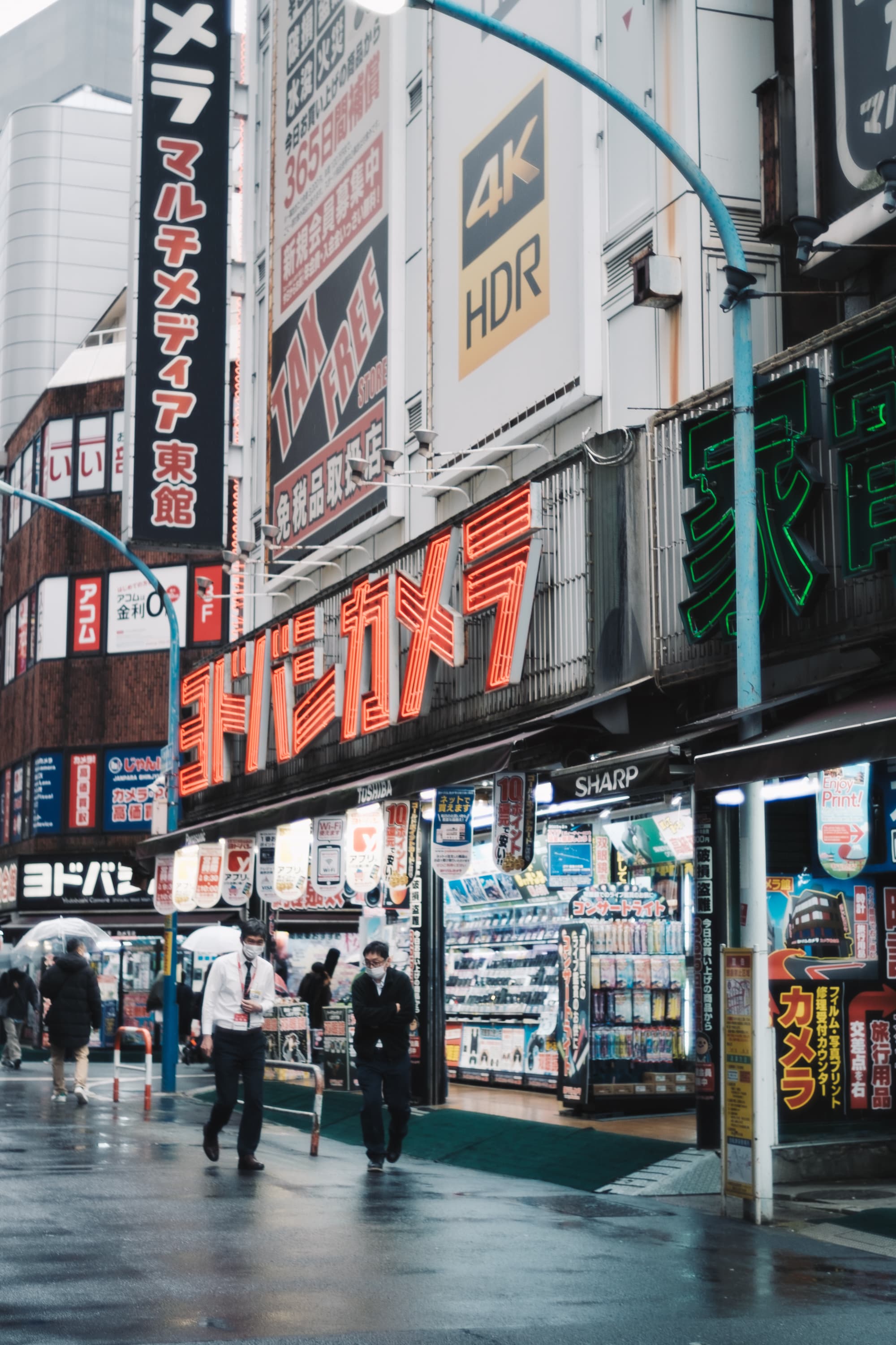 カメラを求めて新宿へ